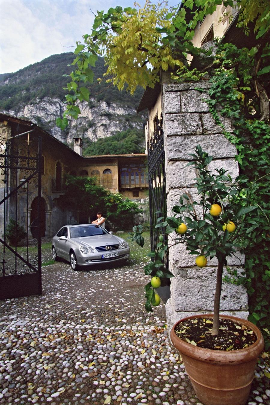 Mercedes-Benz CLK-Class 2003 года  (фото 122 из 163)